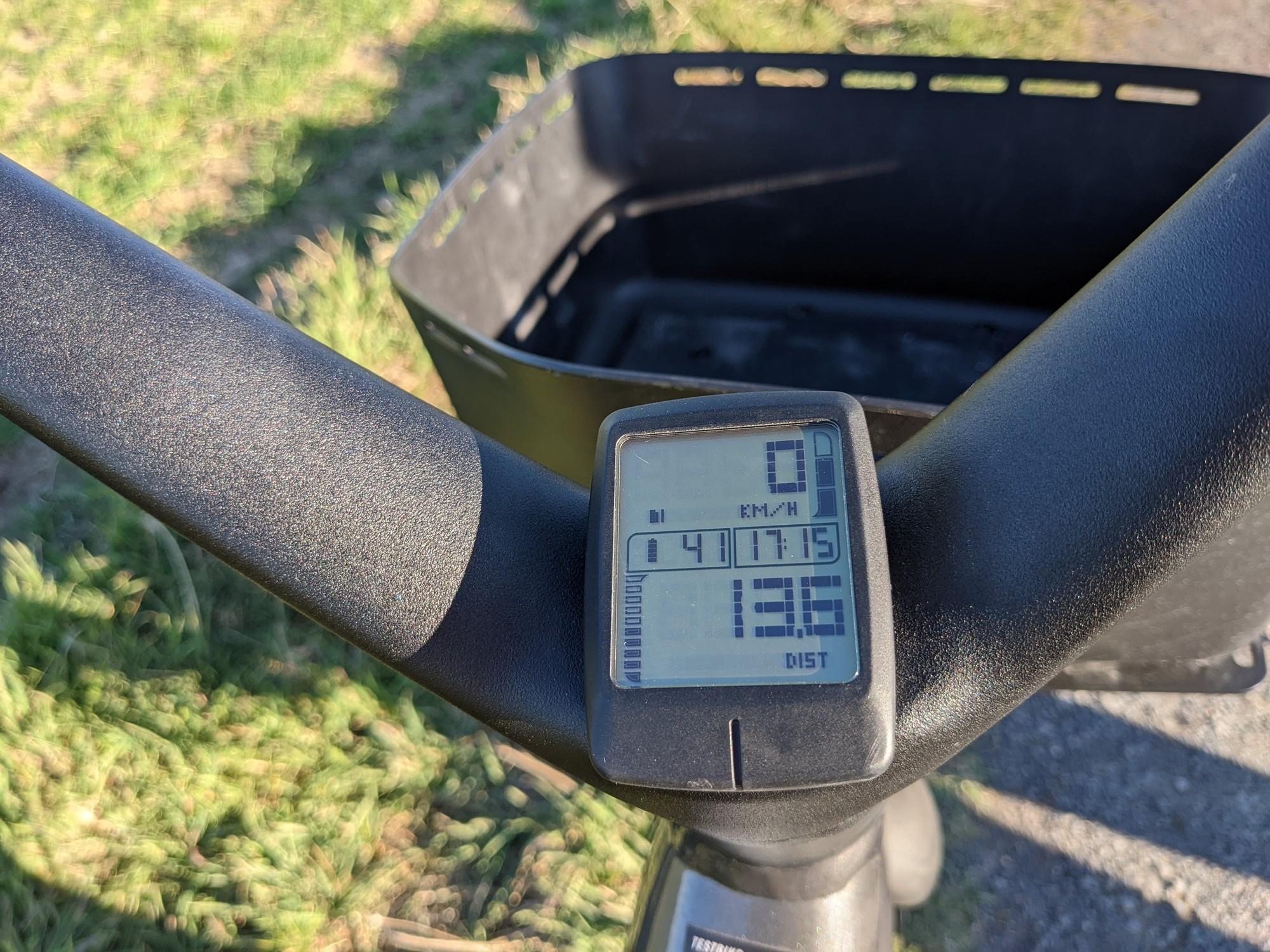 Das Bild zeigt das Display eines Specialized Turbo Como SL