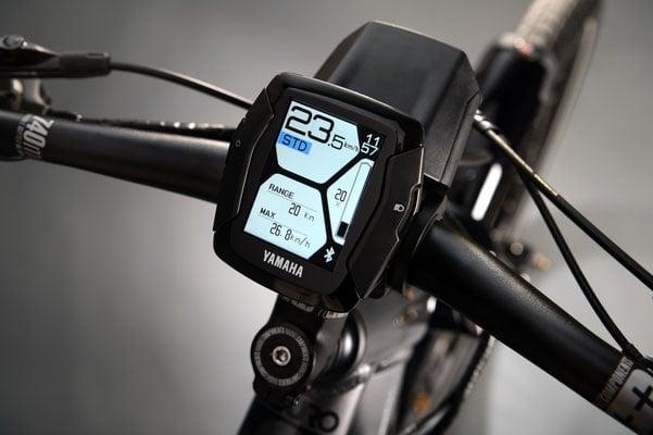 Yamaha E-Bike Display mit Geschwindigkeit und Reichweite