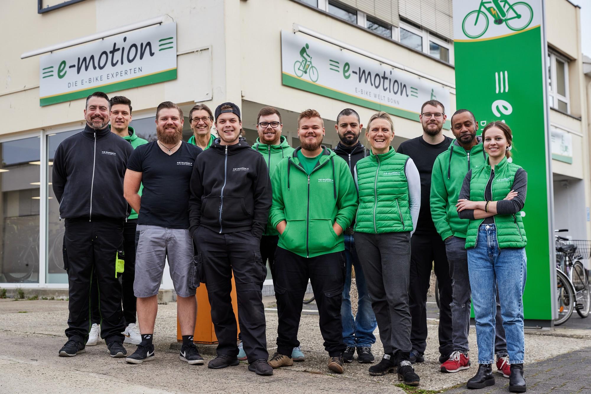 Das Team der e-Motion e-Bike Welt in Bonn ist dieses Jahr auf der ADFC-Radreisemesse in Troisdorf vertreten.