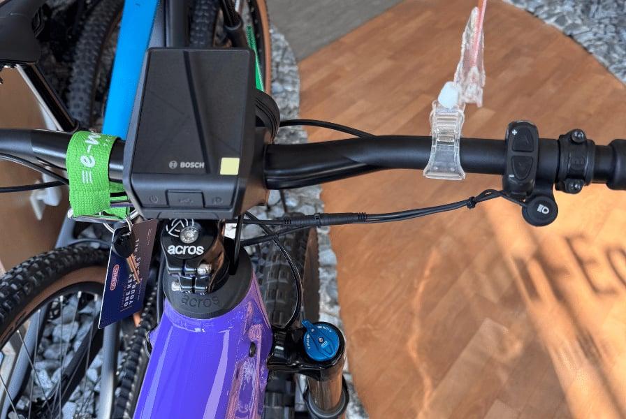 Fahrradlenker mit Bosch Display und Zubehör