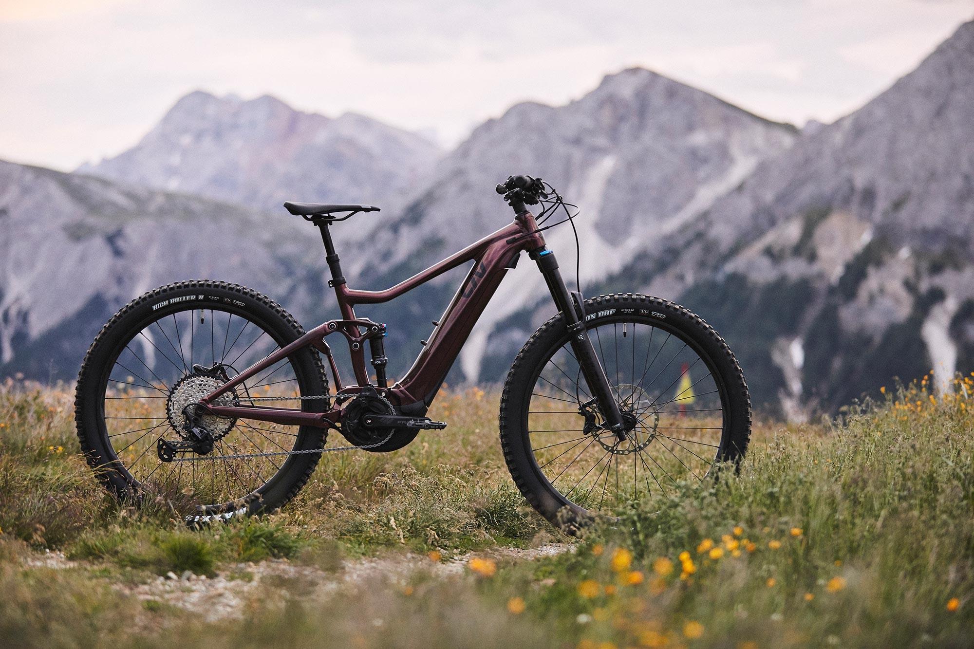 Das Intrigue E+ 1 Pro von Liv vor Bergen