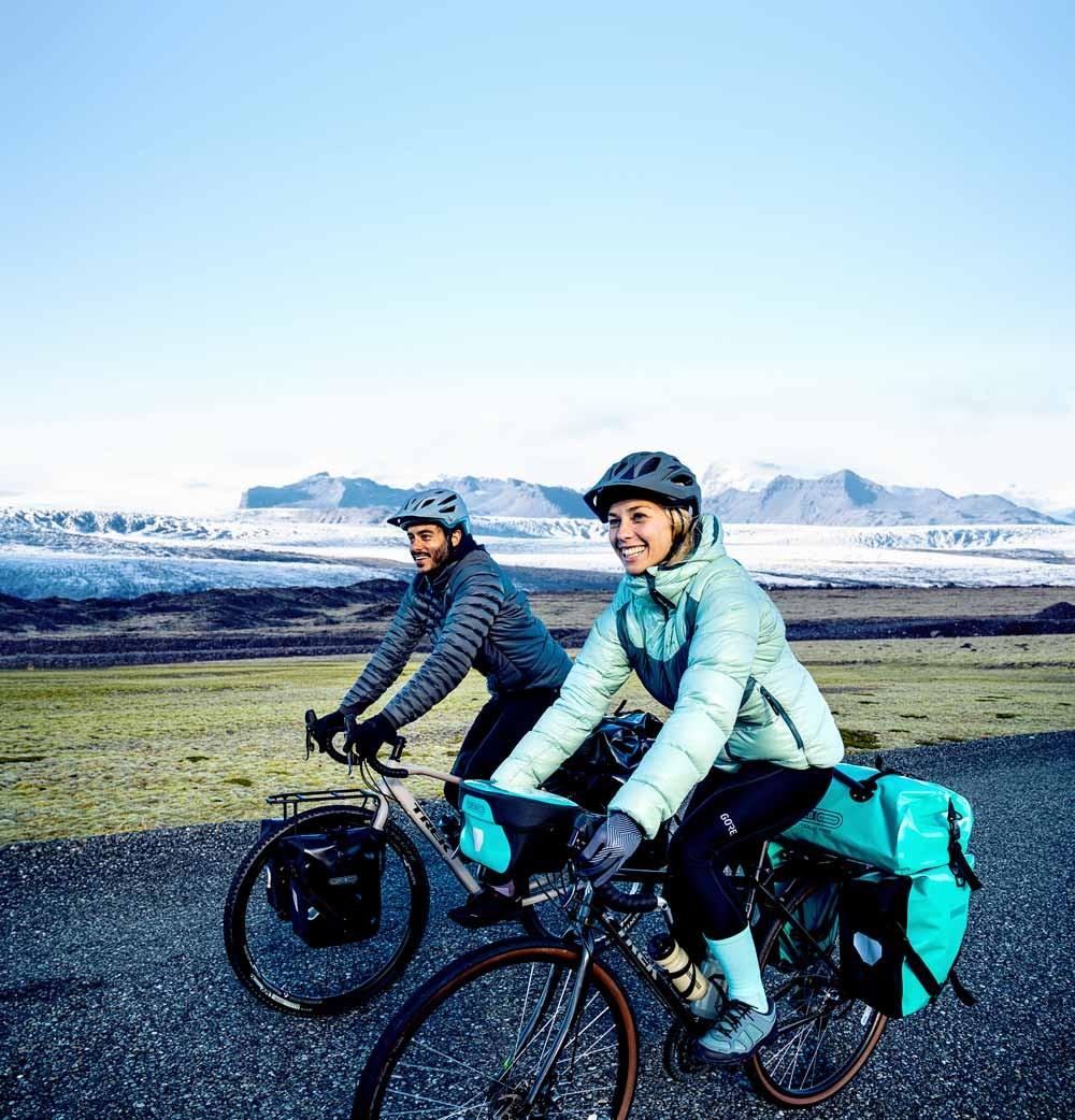 e-Bike-Tour in malerischer Landschaft