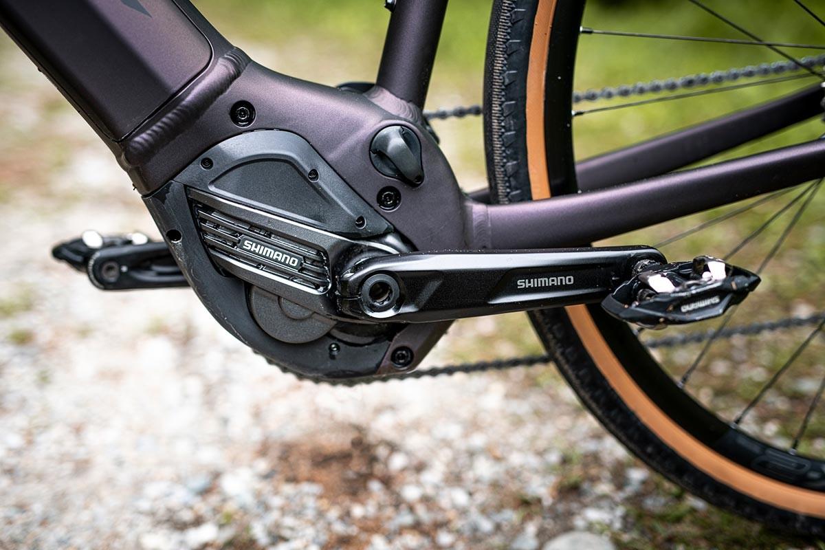 Das Bild zeigt einen Shimano EP8 Motor an einem Giant Revolt E+ Gravelbike