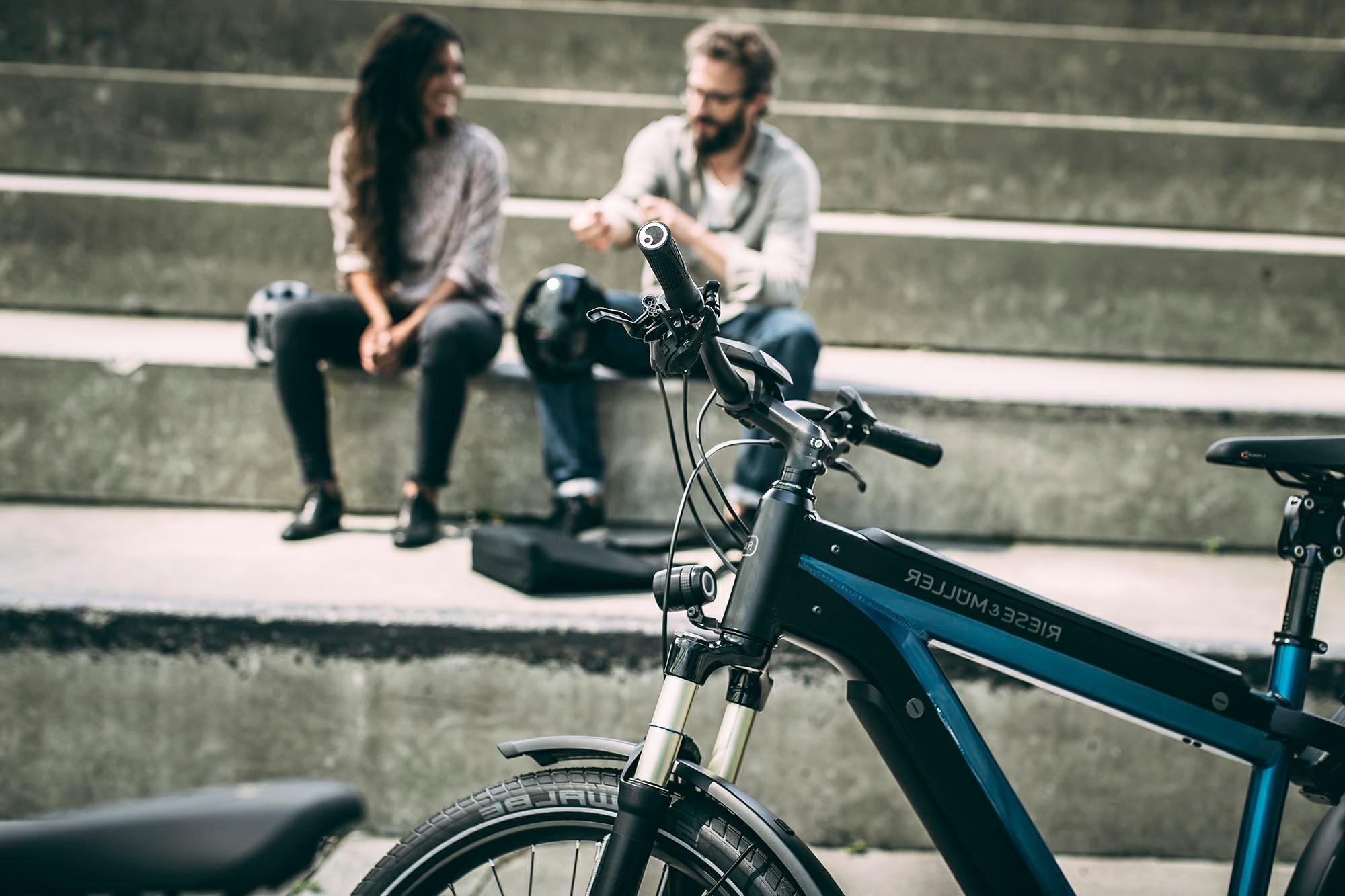 Das Bild zeigt ein E-Bike der Marke Riese & Müller, das die Supercharger 3 Technologie verkörpert.