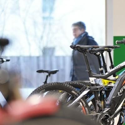 E-Bikes von Haibike in einem Fahrradgeschäft in Dietikon