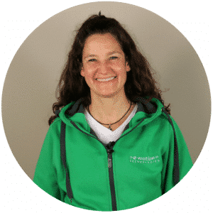 Entdecken Sie das lässige Outfit von Regina Renz. Ideal für Freizeit und Alltag, bietet es Komfort und Stil gleiche