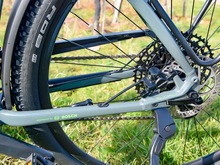 Entdecken Sie das Corratec E-Power MTC 12S mit leistungsstarken Tektro Scheibenbremsen und Bosch Technologie für ei