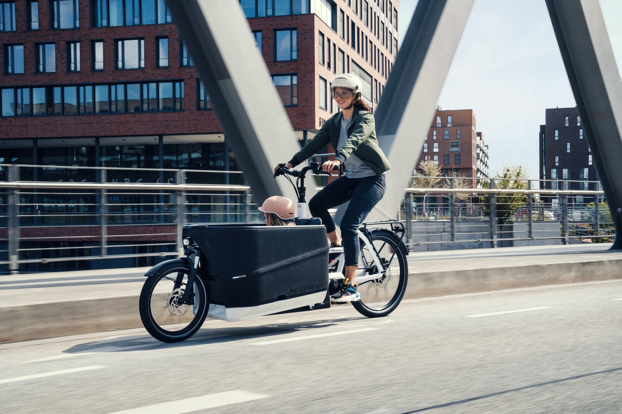 Entdecken Sie das Riese & Müller Packster 70, das perfekte Lastenrad für komfortables und umweltfreundliches Fahren