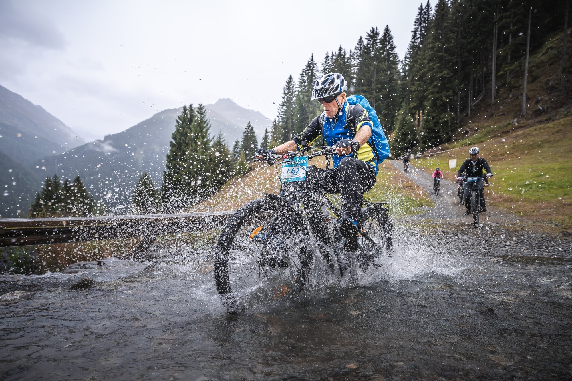 Erlebe die Herausforderung der E-Bike WM im malerischen Paznaun-Ischgl. Perfekt für abenteuerliche Radfahrer!